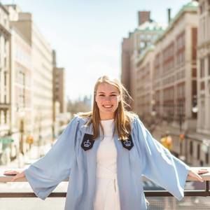 Meet your Posher, Julia